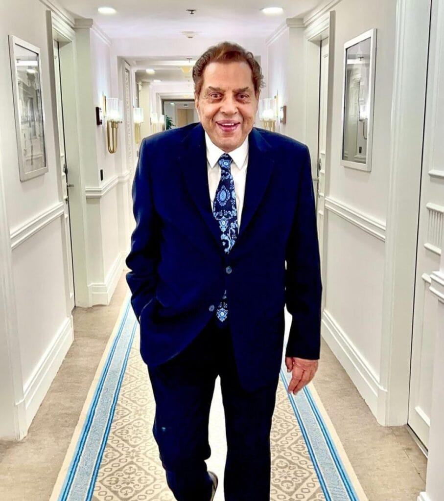 Dharmendra’s Life Lessons: What the Bollywood Legend Taught Us About Love & Relationships